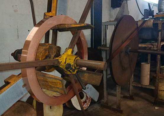 travail feuillard cuivre